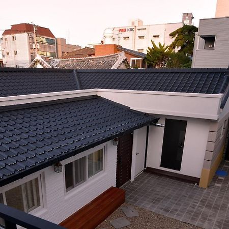 Guma Modern Hanokstay Daegu Exterior foto